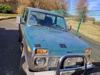 Gebraucht Lada niva 82 PS (60 kW) 2009 Grün SUV