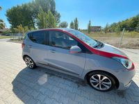 Gebraucht Hyundai i10 Edition 67 PS (49 kW) 2015 Grau Kleinwagen