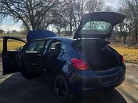 Second-hand Opel Astra 87 CP (63 kW) 2012 Albastru Hatchback