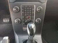 Gebraucht Volvo V40 122 PS (89 kW) 2018 Schwarz Limousine
