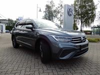 Gebraucht VW Tiguan Allspace Move 150 PS (110 kW) 2023 Grau SUV