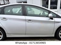 Gebraucht Toyota Prius 99 PS (72 kW) 2011 Silber Limousine