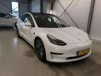 Gebraucht Tesla Model 3 Standard Range 225 kW (306 PS) 2021 Weiß Limousine