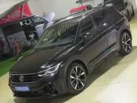 Gebraucht VW Tiguan R 320 PS (235 kW) 2024 Deep black pearlescent (metallic) SUV