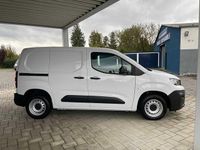 Gebraucht Peugeot Partner 102 PS (75 kW) 2023 Weiß Van / Kleinbus