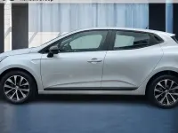 Gebraucht Renault Clio V Techno 91 PS (66 kW) 2024 Rot Limousine