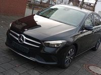 Gebraucht Mercedes B200 163 PS (119 kW) 2019 Schwarz Van / Kleinbus