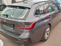 Gebraucht BMW 320 190 PS (139 kW) 2022 Grau Kombi
