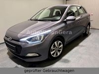 Gebraucht Hyundai i20 101 PS (74 kW) 2015 Grau Kleinwagen