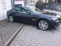 Gebraucht BMW 730 245 PS (180 kW) 2011 Grau Limousine