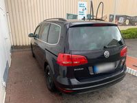 Second-hand VW Sharan 170 CP (125 kW) 2012 Negru Monovolum