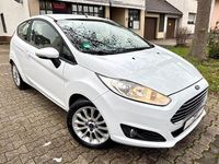 Gebraucht Ford Fiesta 75 PS (55 kW) 2013 Weiß Kleinwagen