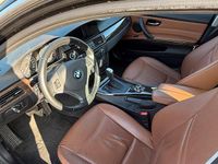 Gebraucht BMW 320 Exclusive 184 PS (135 kW) 2011 Schwarz Kombi