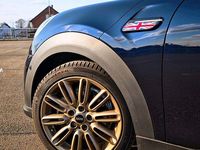 Gebraucht Mini Cooper SE Classic 135 kW (184 PS) 2023 Blau Kleinwagen