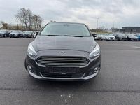 Gebraucht Ford S-MAX Titanium 160 PS (117 kW) 2017 Grau Van / Kleinbus