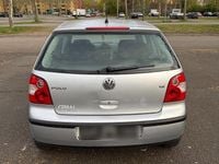 Gebraucht VW Polo 64 PS (47 kW) 2004 Silber Kleinwagen