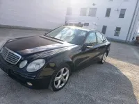Usado Mercedes E220 150 CV (110 kW) 2004 Negro Berlina