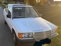 Gebraucht Mercedes 190 72 PS (52 kW) 1988 Weiß Limousine