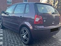 Używany VW Polo 54 KM (39 kW) 2002 Purpurowy Hatchback