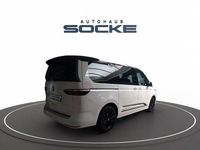 Gebraucht VW Multivan Edition 150 PS (110 kW) 2023 Weiß Van