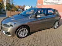 Gebraucht BMW 220 Active Tourer Luxury Line 192 PS (141 kW) 2017 Gold Van / Kleinbus