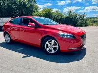 Gebraucht Volvo V40 114 PS (83 kW) 2014 Rot Kleinwagen