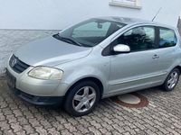 Usata VW Fox Style 75 CV (55 kW) 2010 Oro Utilitaria