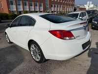 Gebraucht Opel Insignia Sport 160 PS (117 kW) 2011 Weiß Limousine