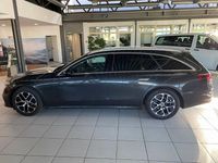 Gebraucht Mercedes E220 Avantgarde 197 PS (144 kW) 2024 Grau Limousine
