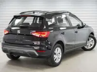 Neu Seat Arona Reference 95 PS (69 kW) 2026 Midnight schwarz meta... SUV