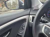 Gebraucht Hyundai i30 Classic 99 PS (72 kW) 2013 Blau Limousine