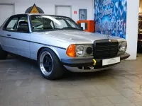Gebraucht Mercedes 280 209 PS (153 kW) 1980 Silber Coupé