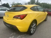 Gebraucht Opel Astra GTC Edition 179 PS (131 kW) 2012 Gelb Limousine