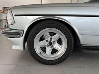 Gebraucht Mercedes 230 136 PS (100 kW) 1983 Silber Coupé