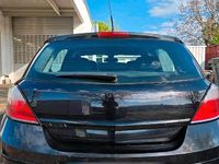 Second-hand Opel Astra 105 CP (77 kW) 2008 Negru Hatchback