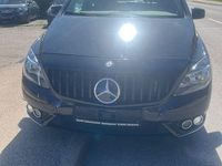 Gebraucht Mercedes B200 136 PS (100 kW) 2012 Schwarz Kleinwagen