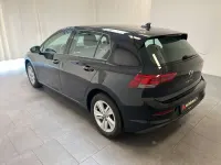 Gebraucht VW Golf VIII Life 110 PS (80 kW) 2023 Deep black perleffekt Limousine