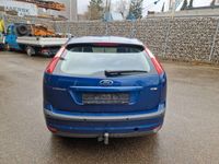 gebraucht Ford Focus Lim. Titanium/NAVI/PDC/EURO5