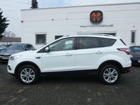 Gebraucht Ford Kuga Titanium 150 PS (110 kW) 2017 Weiß SUV