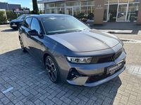Gebraucht Opel Astra Ultimate 224 PS (164 kW) 2022 Mondstein grau/e:vulkan grau Kleinwagen