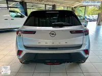 Neu Opel Mokka 131 PS (96 kW) 2025 Kontrast grau metallic /... SUV