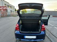 gebraucht BMW 118 i - Blau-Metallic auf -Alufelgen