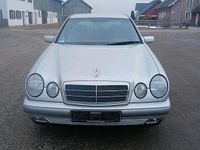 Gebraucht Mercedes E230 1991 Silber Limousine