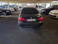 Gebraucht BMW 318 Sport Line 143 PS (105 kW) 2010 Schwarz Coupé