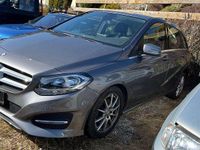 Gebraucht Mercedes B180 122 PS (89 kW) 2015 Mountaingrau  met. Van / Kleinbus