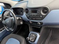 Gebraucht Hyundai i10 Edition 87 PS (63 kW) 2014 Blau Kleinwagen