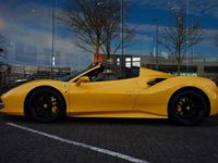Gebraucht Ferrari 488 669 PS (492 kW) 2018 Gelb Cabrio