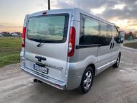 Gebraucht Opel Vivaro 145 PS (106 kW) 2006 Silber Van / Kleinbus