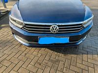 Gebraucht VW Passat 150 PS (110 kW) 2015 Blau Kombi