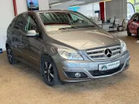 Gebraucht Mercedes B180 109 PS (80 kW) 2010 Grau Van / Kleinbus